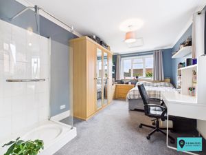 Bedroom- click for photo gallery